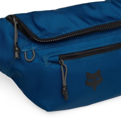 Funkcjonalna nerka Fox Head Twilight z widocznym logo.